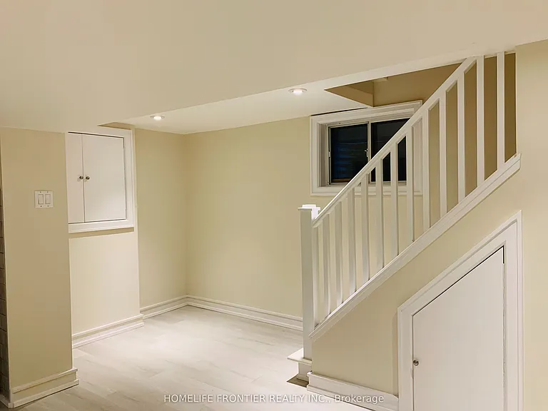 38 Henderson Ave #LOWER — Photo 4