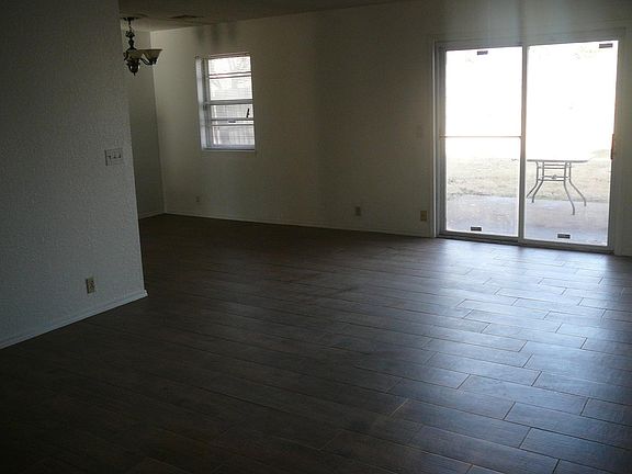 4th image of 13804 N Everest Ave