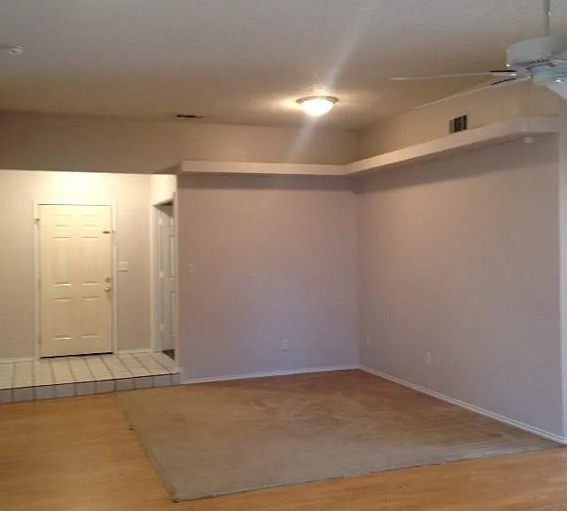 6909 Indiana Ave — Photo 8