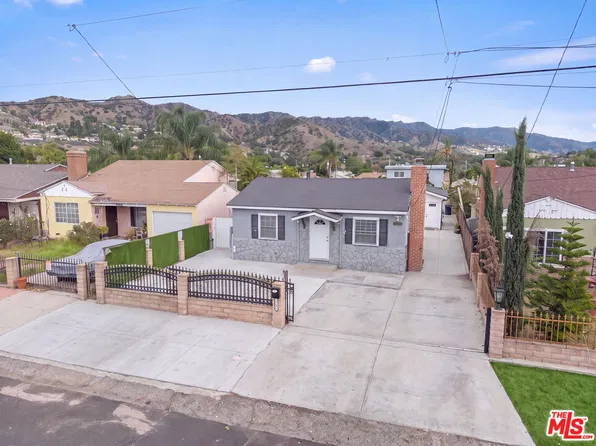 7822 Ferncola Ave, Sun Valley, CA 91352