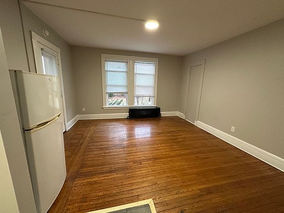 3rd image of 172 Fountain St #11R