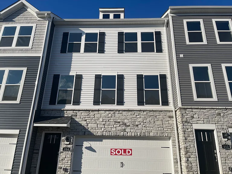 303A Affinity Dr — Photo 2