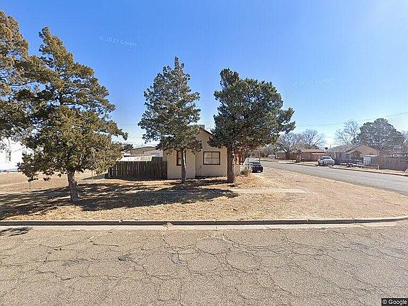 2nd image of 1001 Axtell St