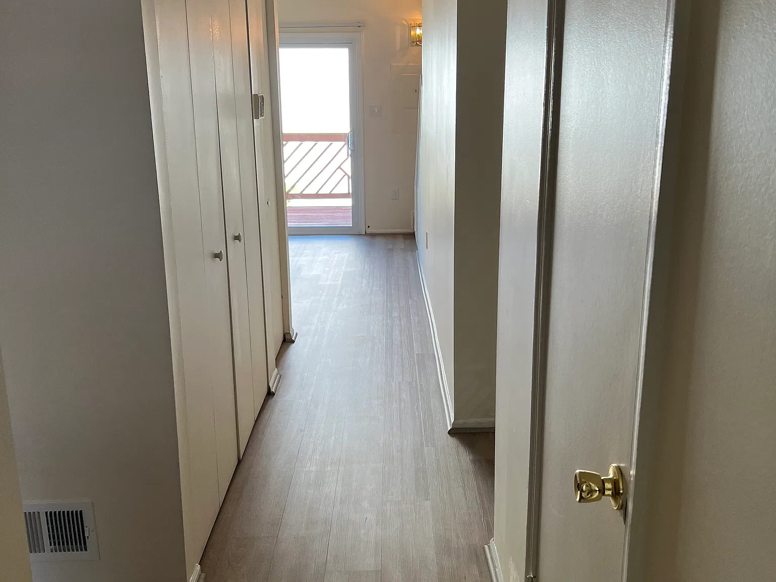 2 bed, 1.5 bath, 1230 sqft, $2,315 — Photo 2