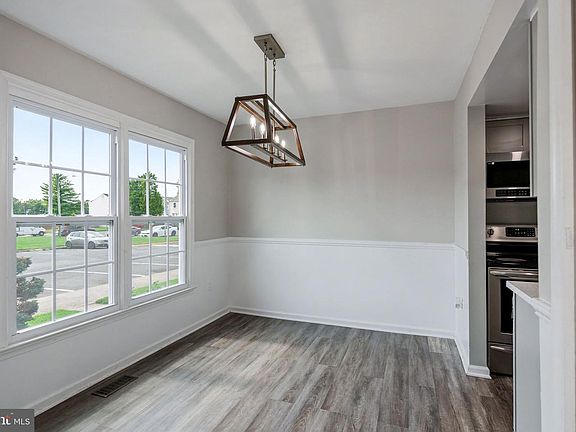 4th image of 9993 Caitlin Ct
