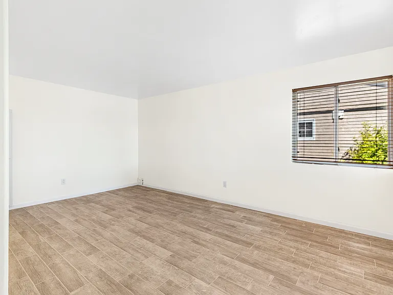 1140 Gaywood St — Photo 7