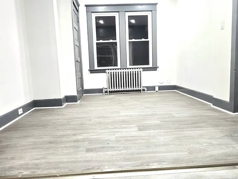 1704 E Main St — Photo 5