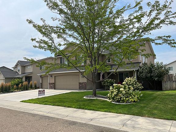 3rd image of 2507 Colfax Dr