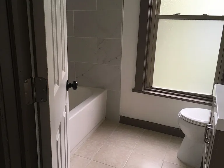 2235 Meyer Ave #2 — Photo 8
