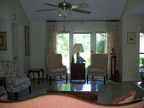 2nd image of 28 Tradewinds Ct W