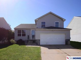 8005 Newport Ave, Omaha, NE 68122
