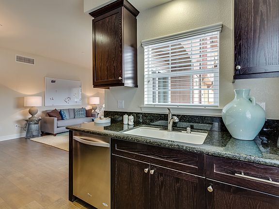 4th image of 1128 Amatista Ct