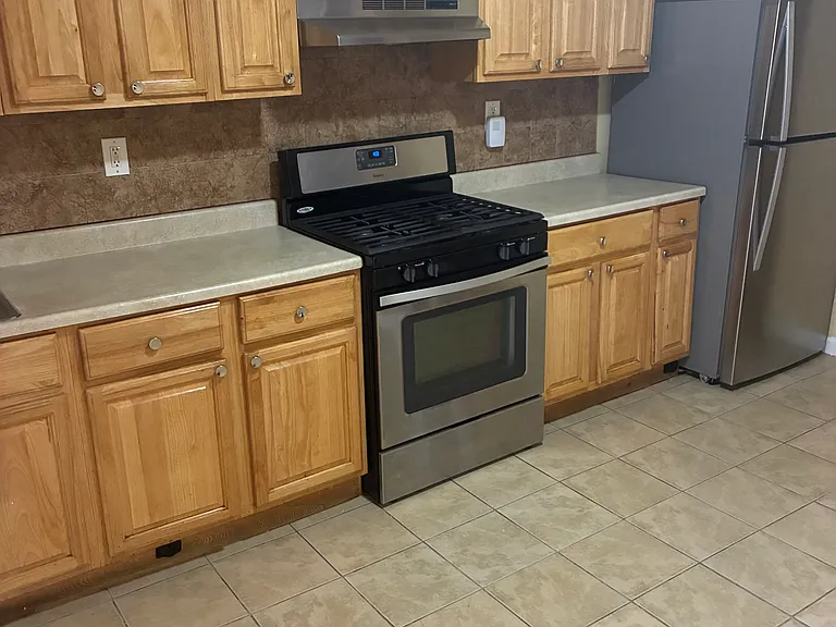 72 W 22nd St #2 — Photo 7
