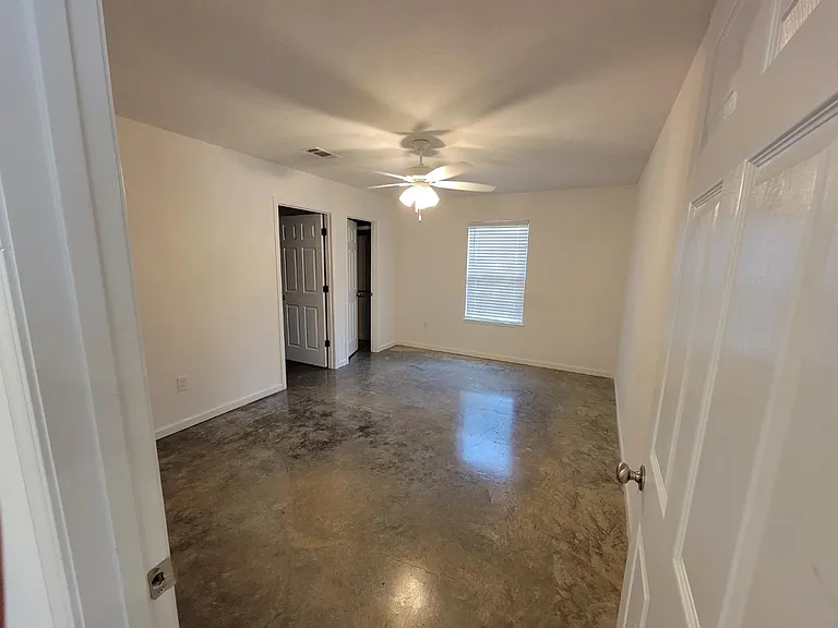 244 Skylane Dr — Photo 10