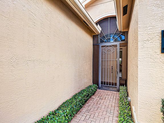 3rd image of 10797 Carmelcove Circle