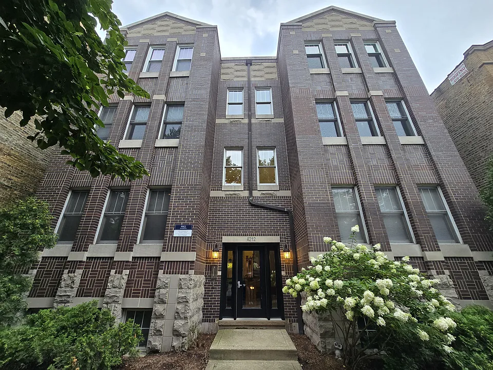 4212 N Ashland Ave #1S