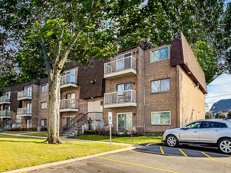 613 W Central Rd #B7 — Photo 1