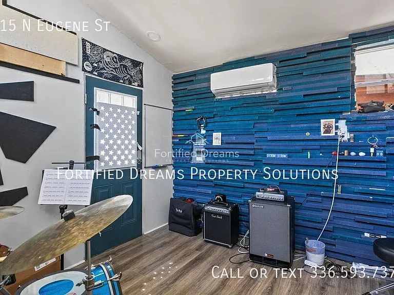 915 N Eugene St — Photo 39