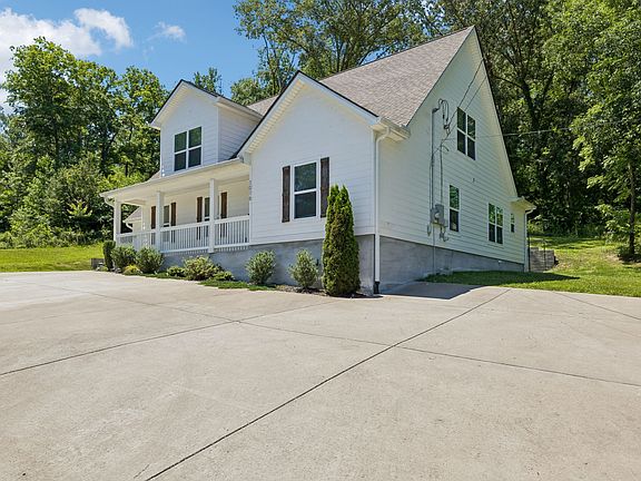 3rd image of 1016 Forestwood Rd