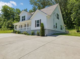 1016 Forestwood Rd, Ashland City, TN 37015