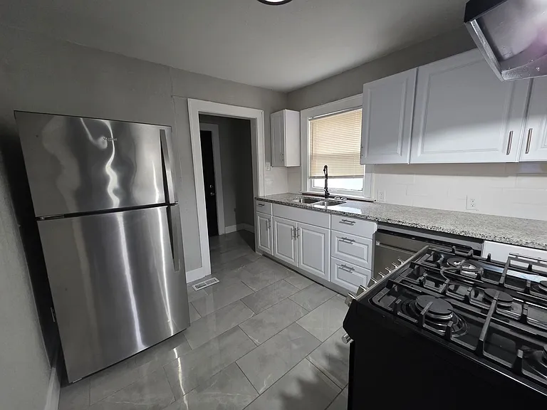 3726 Indiana Ave — Photo 6
