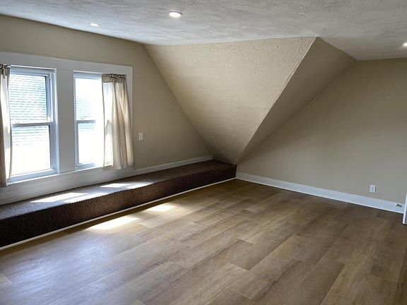 5th image of 23 Brockton Ave #3