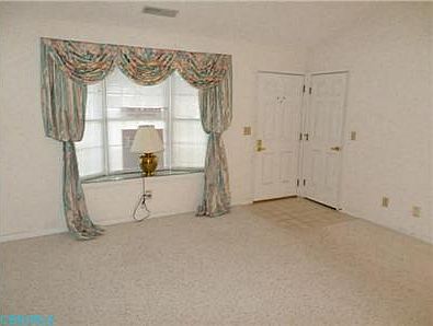 3rd image of 113 Shannon Ln
