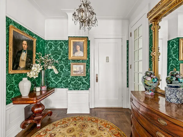 200 West 54th Street image 2 of 6