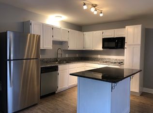 10631 N Locust Ct #31D, Kansas City, MO 64155
