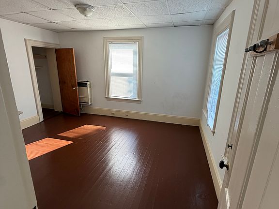 2nd image of 26 Arlington St