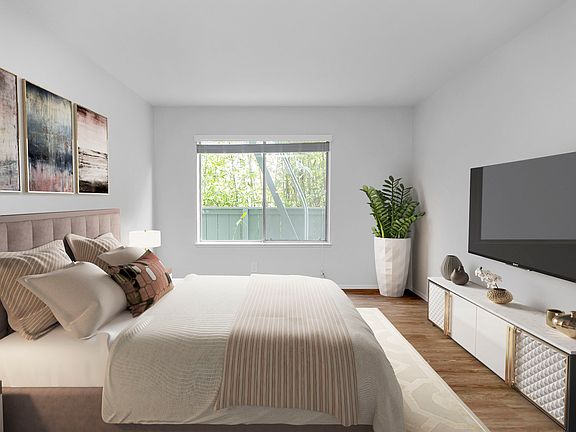 3rd image of 630 Alvarado St #104