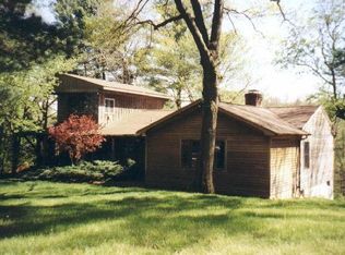 17 Oakview Rd, Sandy Hook, CT 06482