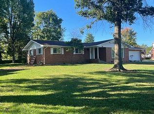 909 S Rosewood Dr, Monett, MO 65708