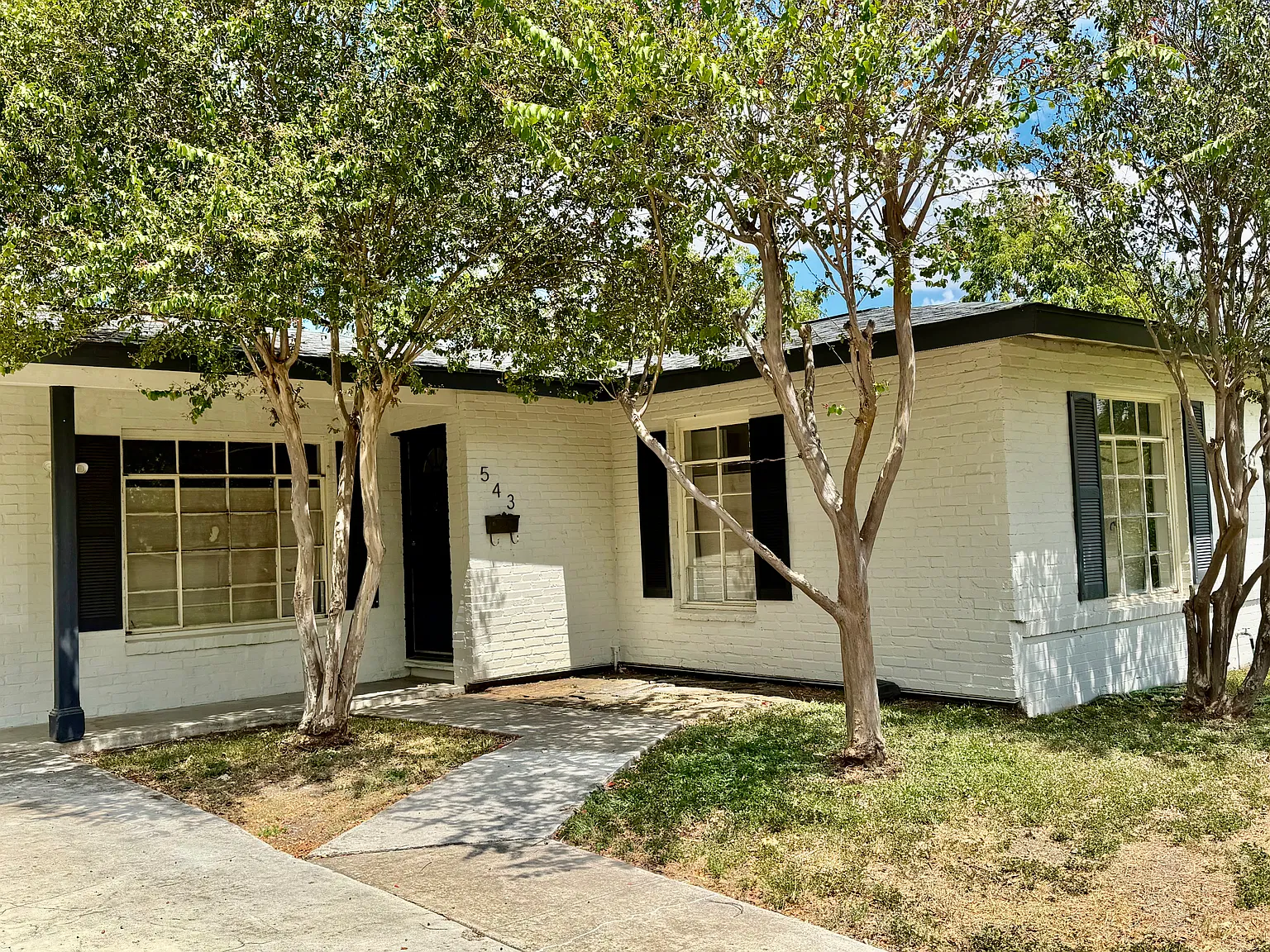 3 bed, 1750 sqft, $2,775 — Photo 2