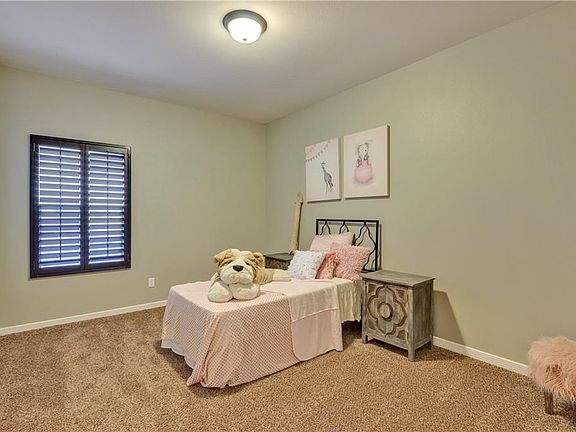 5th image of 13526 Hazlewood St