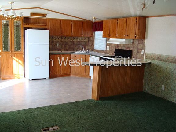 4th image of 1301 S Monterey Ave