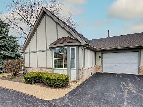 3rd image of 1780 Willow Circle Dr