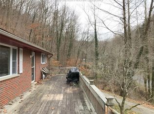 820 S Park Rd SE, Charleston, WV 25304