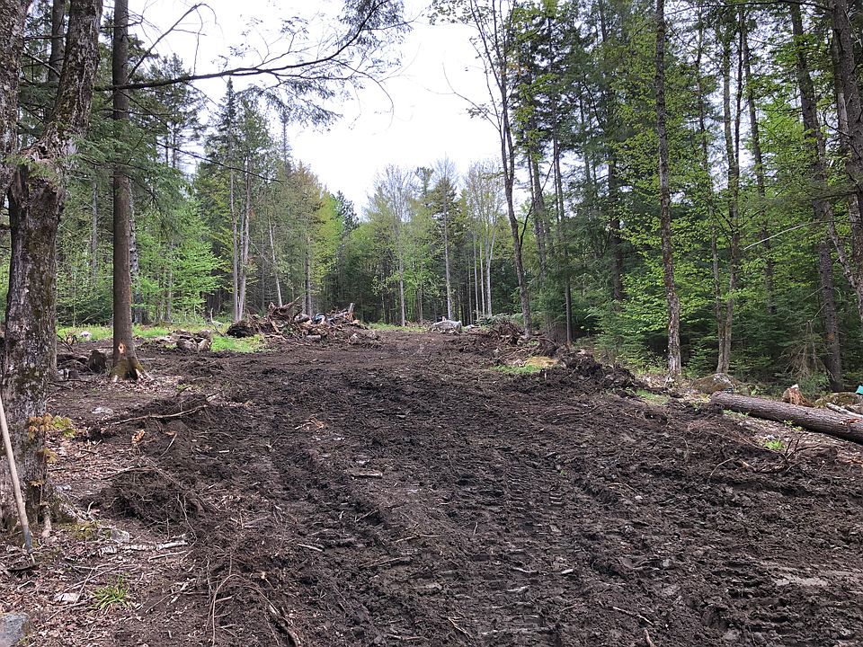 2nd image of 430 Therriault Hill Rd
