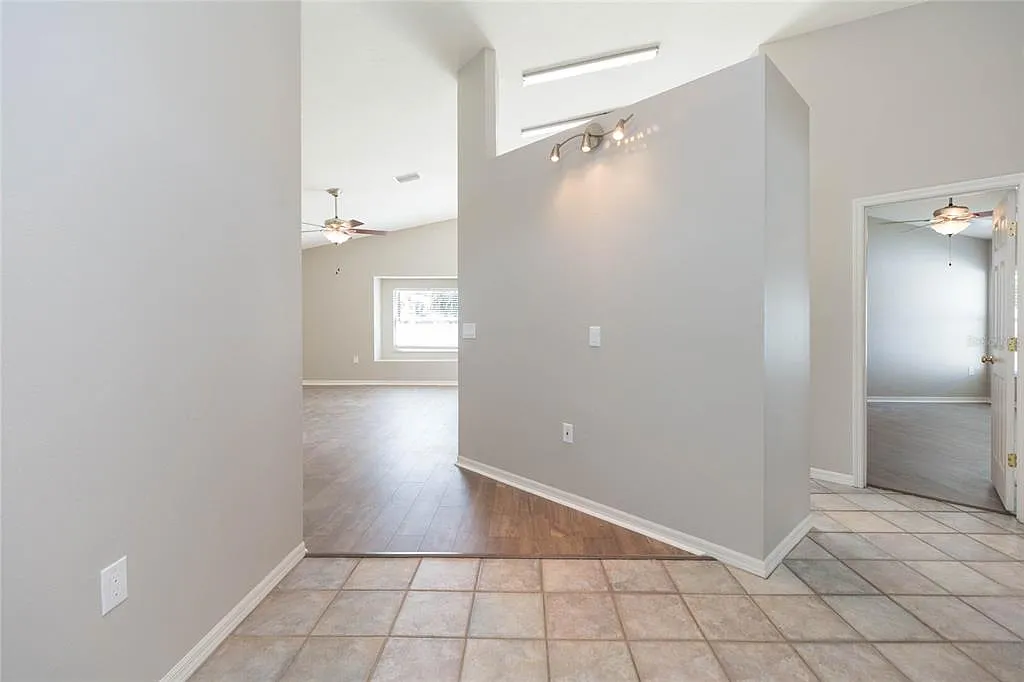 3 bed, 2.0 bath, 1476 sqft, $2,450 — Photo 3