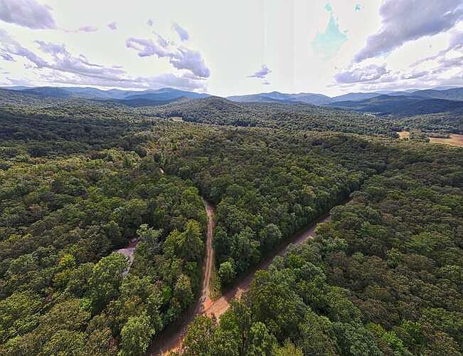 1st image of 22 Valley Br