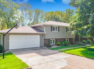 7640 W Chestnut Dr, Edwards, IL 61528