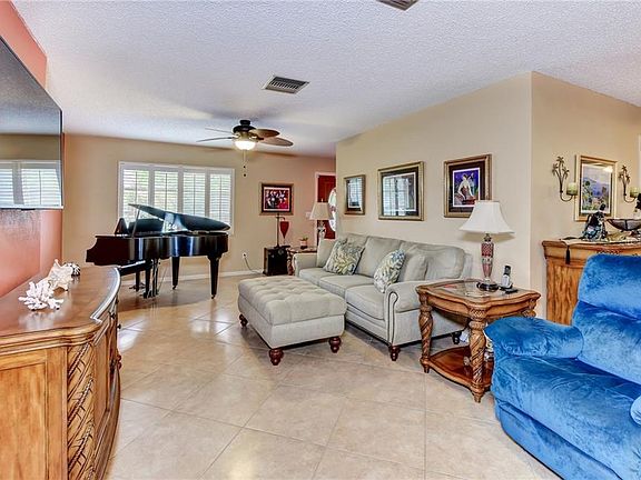 4th image of 2050 S Old Mill Dr