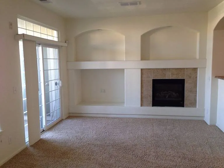 431 Black Feather Loop #818 — Photo 5