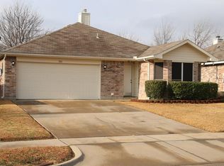 3011 Bosswood Ct, Grand Prairie, TX 75052