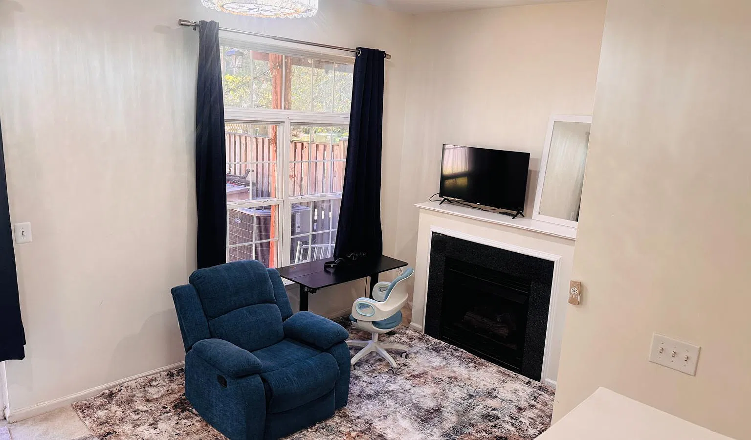 1 bed, $1,200 — Photo 1