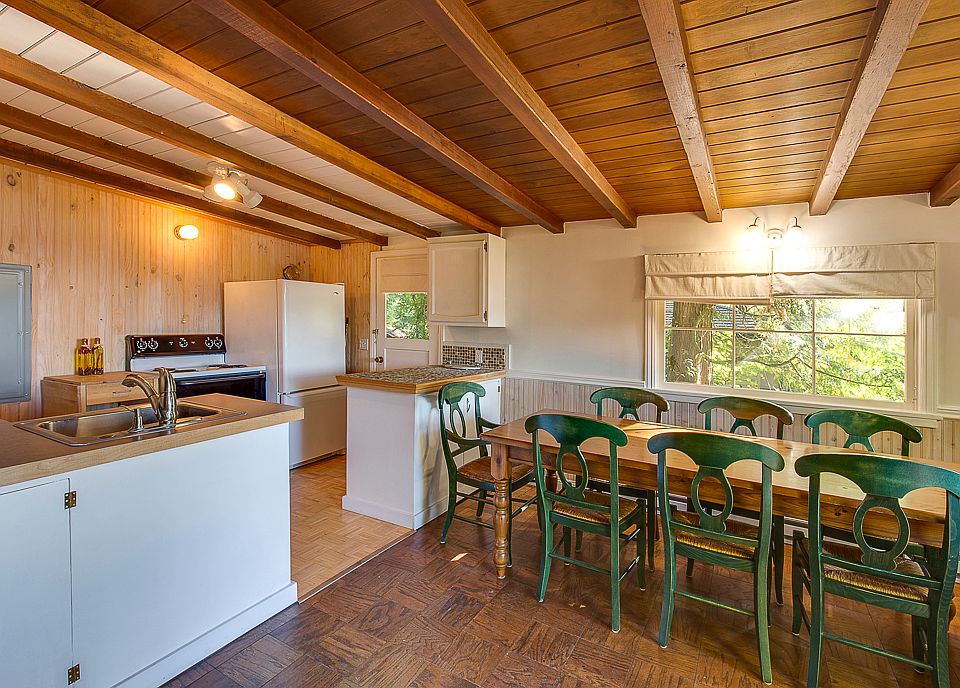 Guest cottage