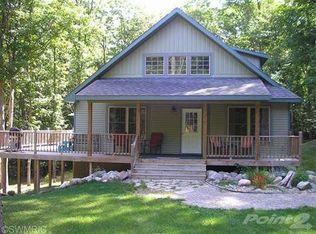 11526 N Loprete Dr, Manistee, MI 49660