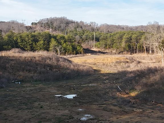 4th image of 1830 Rocky Valley Rd