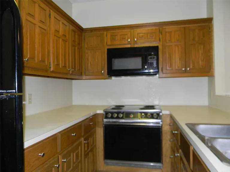 2315 Strand St #2D — Photo 6